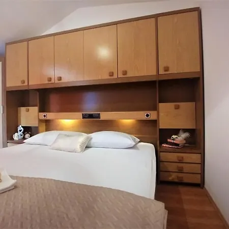 Apartment In Vodice With Sea View, Balcony, Air Conditioning, Wifi 5021-1 * Vodice