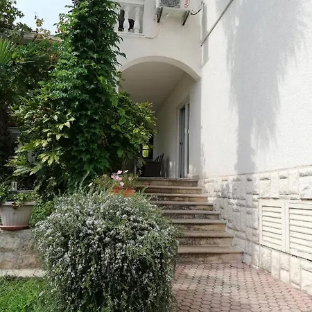 Apartment In Vodice With Sea View, Balcony, Air Conditioning, Wifi 5021-1
